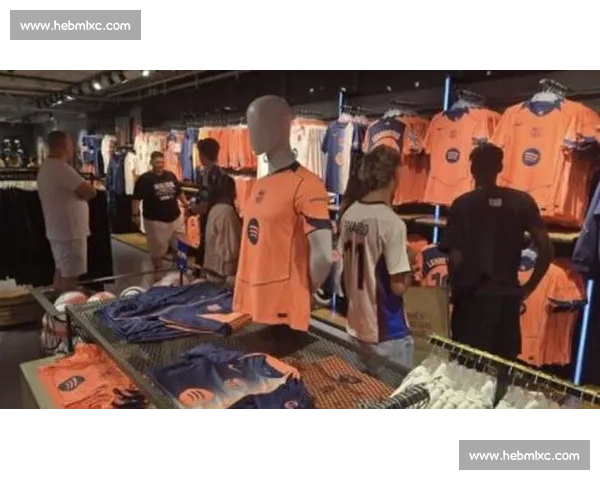 巴萨下赛季二客球衣谍照曝光:橙蓝风暴诠释复古与革新 巴萨下赛季二客球衣谍照曝光:橙蓝风暴诠释复古与革新