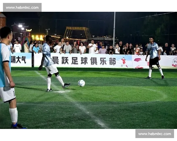 足球电竞大联萌，球迷化身召唤师，虚拟绿茵场激情碰撞！